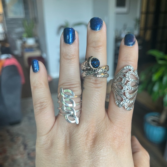 Jewelry - Silver Blue Crystal Diamond Snake Rings Size 7